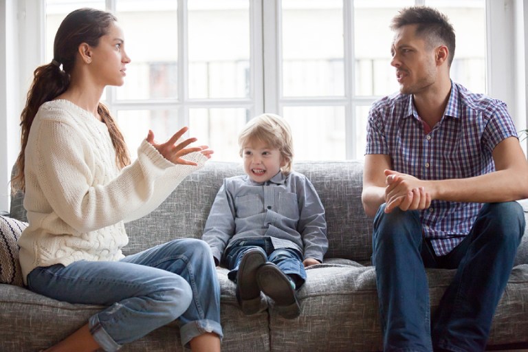 Phụ huynh cần nói chuyện với con mình tránh trầm cảm