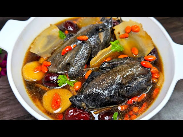Lưu ý khi dùng sơn thù du nấu gà tần
