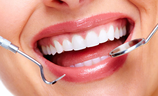 Có nên ăn sống nụ đinh hương để chăm sóc răng miệng ?