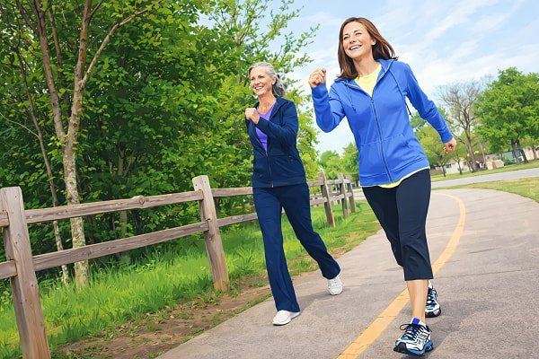 Đi bộ nhanh tốt cho tim mạch