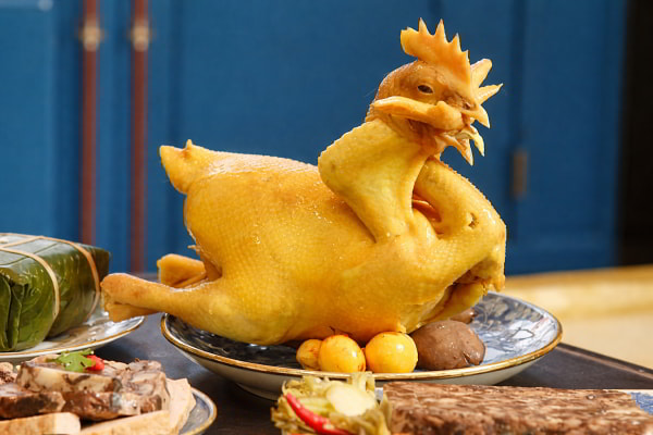 Cách luộc gà cúng không bị rách da