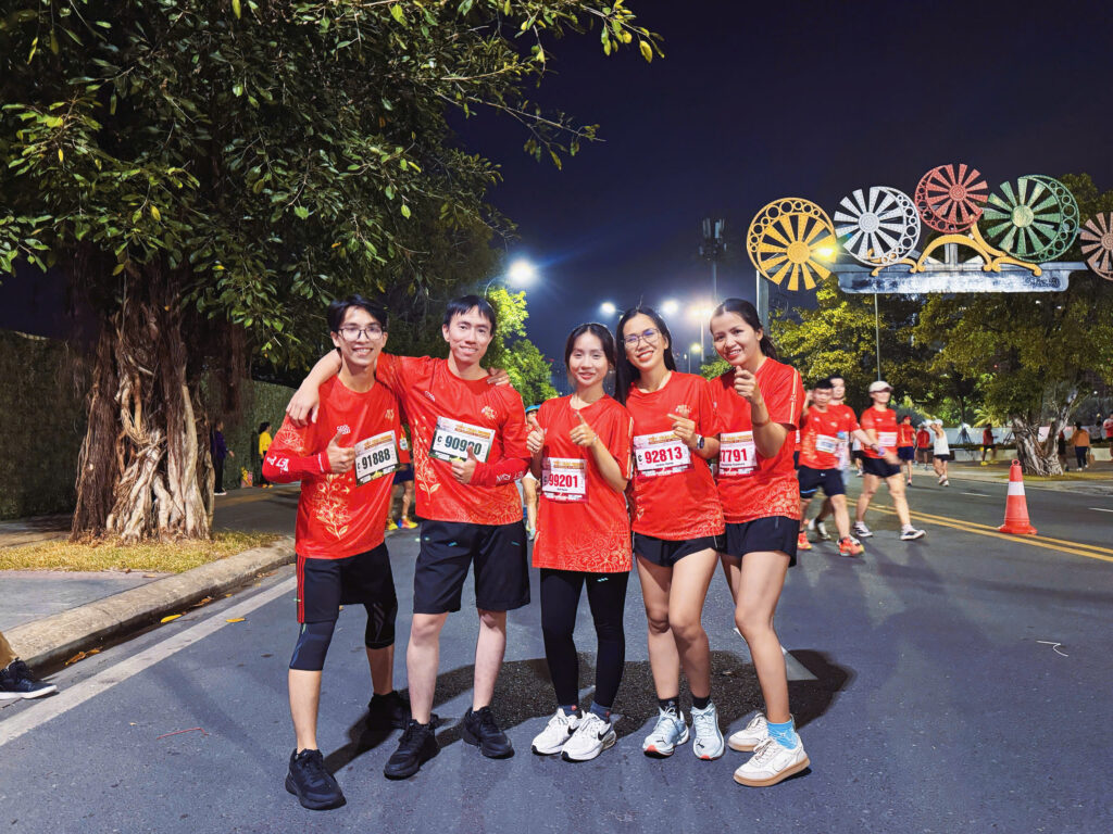 Đội ngũ Thaphaco hoàn thành cự ly bán marathon 21km tại Tết Run Miền Nam 2026, lan tỏa tinh thần sức khỏe và kỷ luật doanh nghiệp.