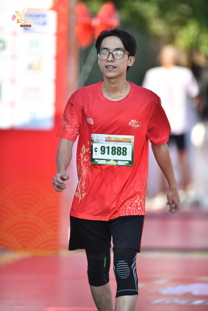 Long thành viên trẻ và khỏe nhất team marketing