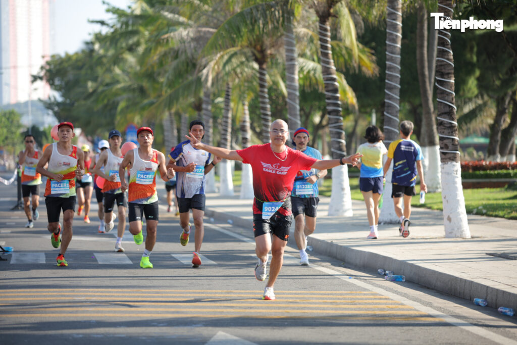 Vũ Văn Thắng gặp gỡ cộng đồng Eagle Camp và các vận động viên trước ngày thi đấu tại Nha Trang