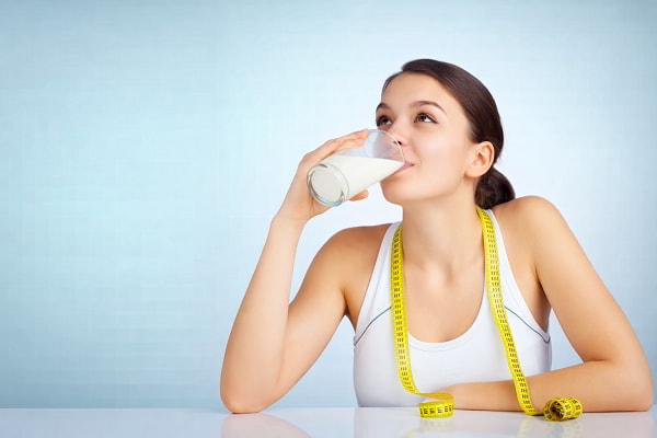 Uống sữa tăng cân nhanh chóng