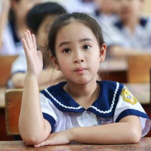 Học sinh lớp 1, 5, 6, 9, 10, 12 tại TP.HCM tựu trường từ 17/8