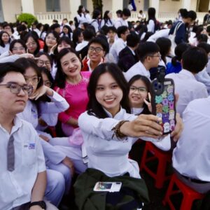 Học sinh đầu cấp, cuối cấp tựu trường sớm